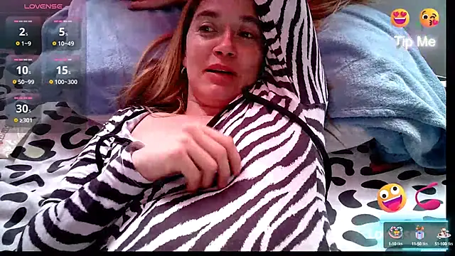 Izury Blondee online show from 9, 3, 2025