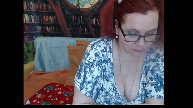 Snapshot of PlayfullMature chatting on 23, 6, 2026 PlayfullMature online show from 23, 6, 2026