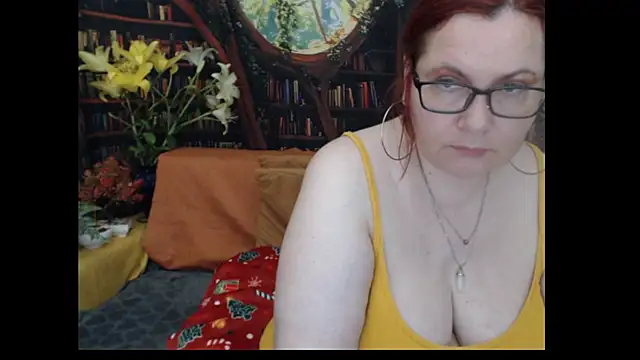 Snapshot of PlayfullMature chatting on 6, 7, 2026 PlayfullMature online show from 6, 7, 2026