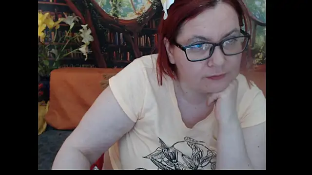 Snapshot of PlayfullMature chatting on 7, 7, 2026 PlayfullMature online show from 7, 7, 2026