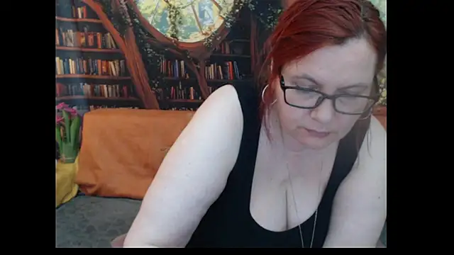 Snapshot of PlayfullMature chatting on 5, 8, 2026 PlayfullMature online show from 5, 8, 2026