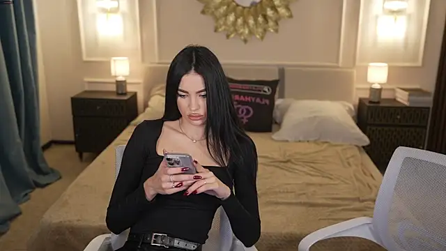 Tina Breeze online show from 29, 10, 2025