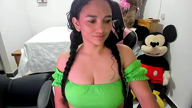 rayza mature 154 online show from 19, 2, 2026