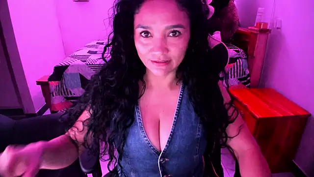 rayza mature 154 online show from 28, 4, 2026