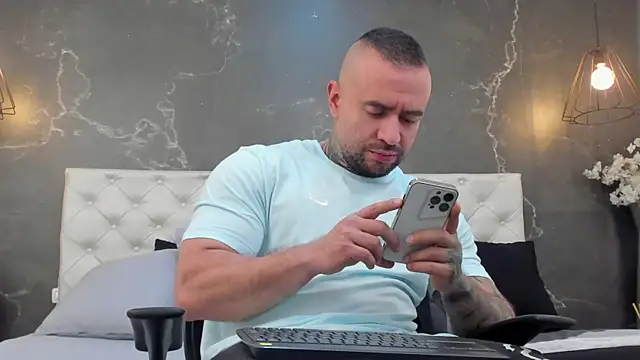 BruceDallas online show from 25, 2, 2025