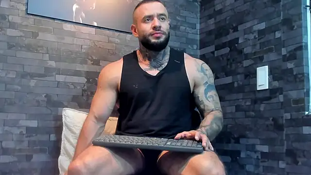 BruceDallas online show from 17, 7, 2026