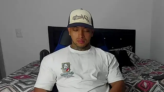 Stiven collins online show from 2, 2, 2025