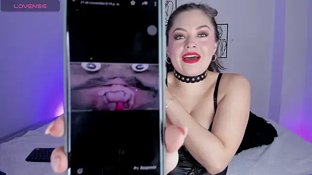 Snapshot of ale_blossom chatting on 10, 12, 2024 ale blossom online show from 10, 12, 2024