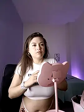 Snapshot of ale_blossom chatting on 15, 1, 2025 ale blossom online show from 15, 1, 2025