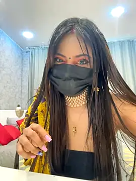 Snapshot of Monalisadon018 chatting on 8, 12, 2024 Monalisadon018 online show from 8, 12, 2024