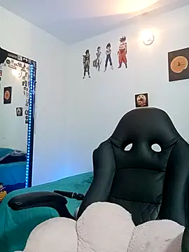 Honey-420- online show from 3, 10, 2025