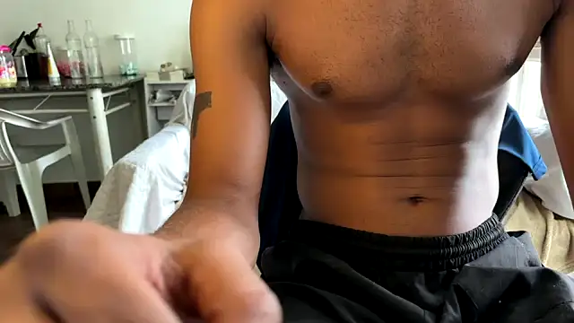 Snapshot of gerson173Hugo chatting on 16, 12, 2025 gerson173Hugo online show from 16, 12, 2025