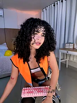 Lianh Benett online show from 16, 11, 2025