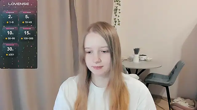 Snapshot of Alyaley chatting on 28, 10, 2025 Alyaley online show from 28, 10, 2025