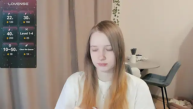 Snapshot of Alyaley chatting on 11, 11, 2025 Alyaley online show from 11, 11, 2025