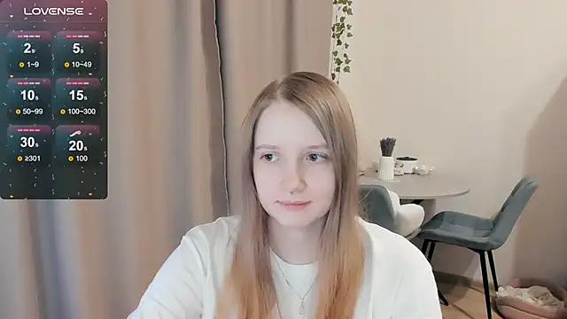 Snapshot of Alyaley chatting on 21, 11, 2025 Alyaley online show from 21, 11, 2025