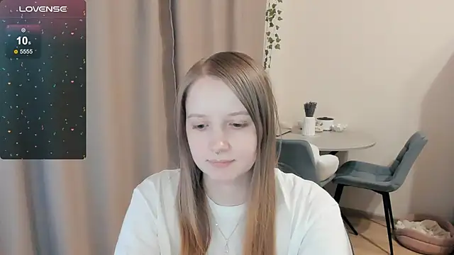 Snapshot of Alyaley chatting on 22, 11, 2025 Alyaley online show from 22, 11, 2025