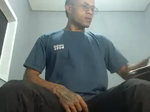 grandominantex1 online show from 4, 12, 2024