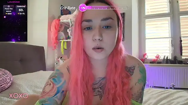 PinkHurricaneOfficial online show from 4, 3, 2025