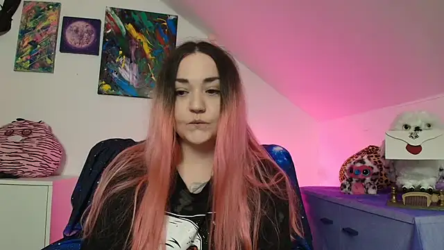 PinkHurricaneOfficial online show from 18, 2, 2026