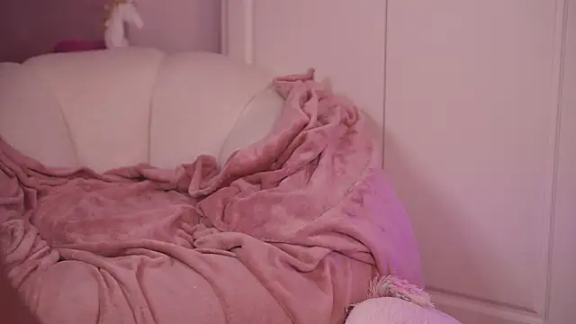 ClaraHazel online show from 11, 9, 2025