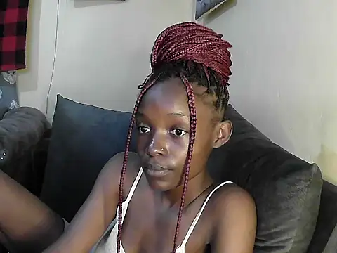 Snapshot of petite_clara24 chatting on 27, 2, 2025 petite clara24 online show from 27, 2, 2025