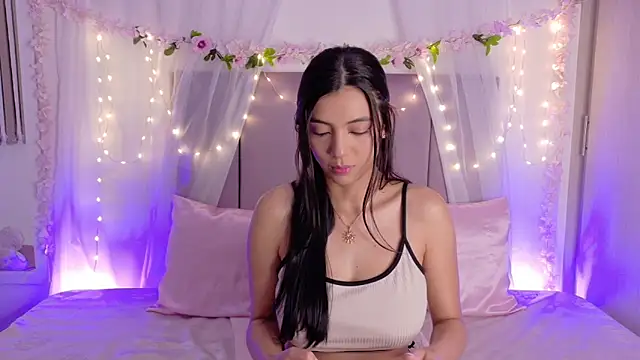 Julie Bennet online show from 6, 3, 2026