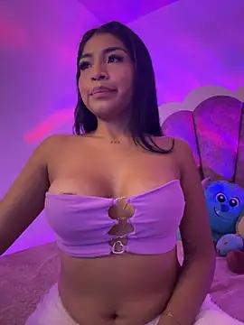 Pocahontascute 33 online show from 15, 3, 2025