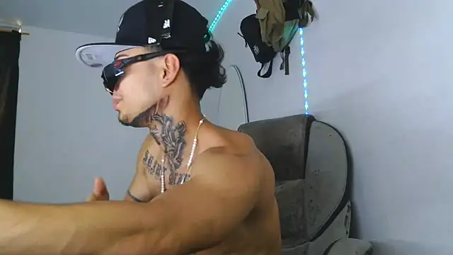 Skartoliver online show from 17, 10, 2025