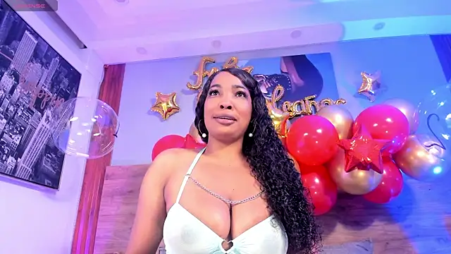 Snapshot of Aliisson_Cruz chatting on 7, 11, 2025 Aliisson Cruz online show from 7, 11, 2025