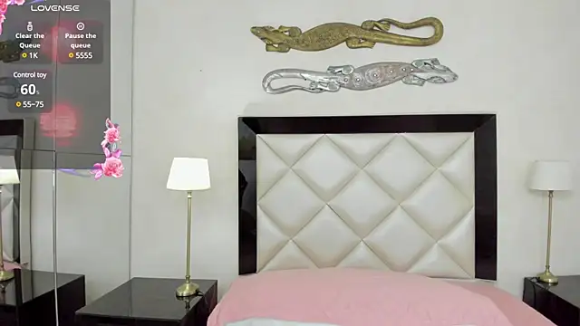 Snapshot of _luna__sweet_ chatting on 8, 2, 2025  luna  sweet  online show from 8, 2, 2025