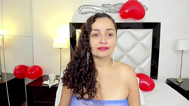 Snapshot of _luna__sweet_ chatting on 15, 2, 2025  luna  sweet  online show from 15, 2, 2025