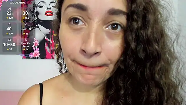 Snapshot of _luna__sweet_ chatting on 19, 3, 2025  luna  sweet  online show from 19, 3, 2025