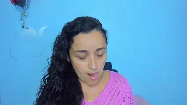 Snapshot of _luna__sweet_ chatting on 10, 9, 2025  luna  sweet  online show from 10, 9, 2025