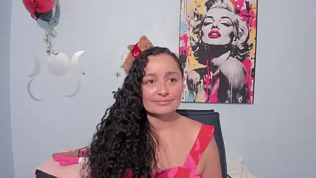 Snapshot of _luna__sweet_ chatting on 12, 9, 2025  luna  sweet  online show from 12, 9, 2025