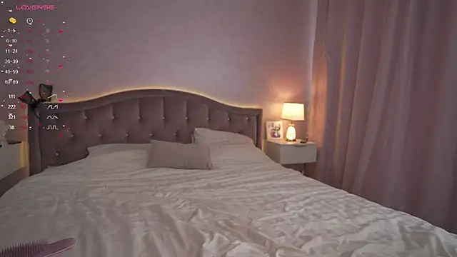  Moon  Shine  online show from 30, 3, 2026