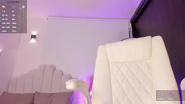 AmberLewis  online show from 9, 8, 2026