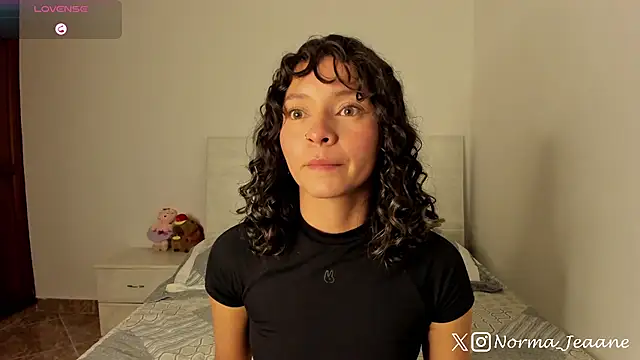 Norma-Jeaane online show from 14, 11, 2025