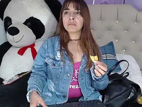 ameliefederline11 online show from 22, 12, 2025