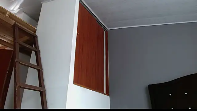 Emilia 1995 online show from 9, 7, 2026