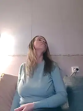 Evelina cute online show from 22, 1, 2025