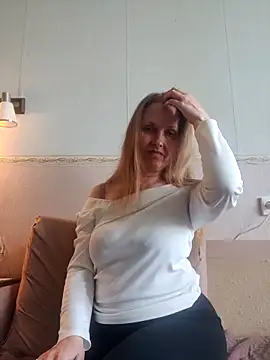 Evelina cute online show from 12, 9, 2025