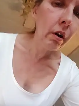 Evelina cute online show from 18, 9, 2025