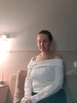 Evelina cute online show from 16, 11, 2025