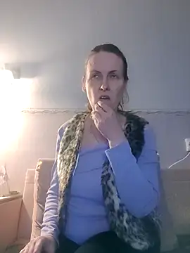 Evelina cute online show from 15, 12, 2025