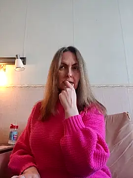 Evelina cute online show from 3, 2, 2026