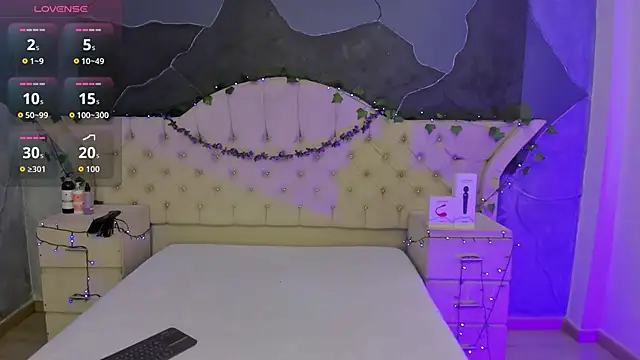 AmberGreyy  online show from 10, 11, 2025