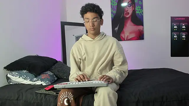 Snapshot of harrytwink18 chatting on 27, 1, 2025 harrytwink18 online show from 27, 1, 2025