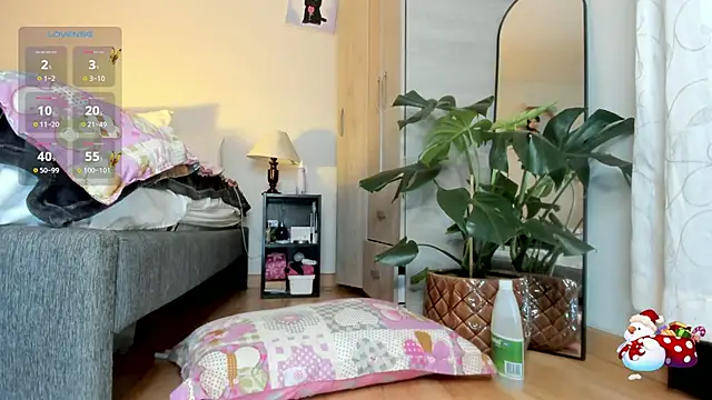 Snapshot of HelennaMoon_ chatting on 27, 1, 2025 HelennaMoon online show from 27, 1, 2025