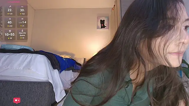 Snapshot of HelennaMoon_ chatting on 19, 12, 2025 HelennaMoon online show from 19, 12, 2025